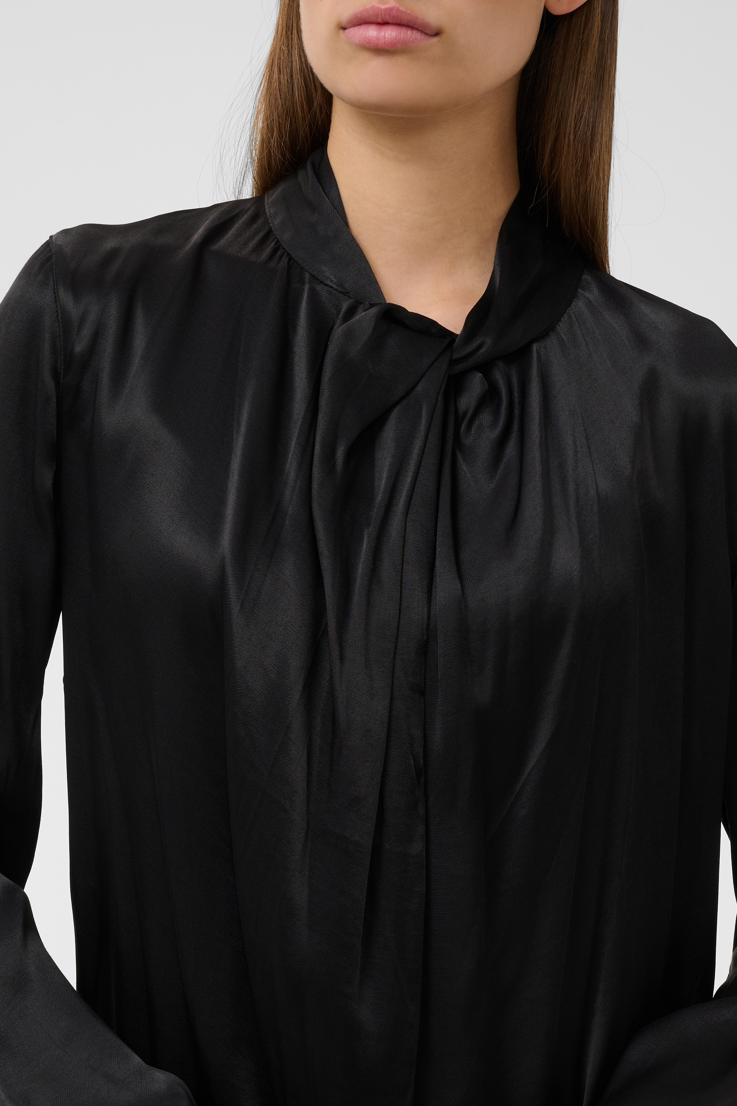 SLNadeya Blouse LS Black - 3