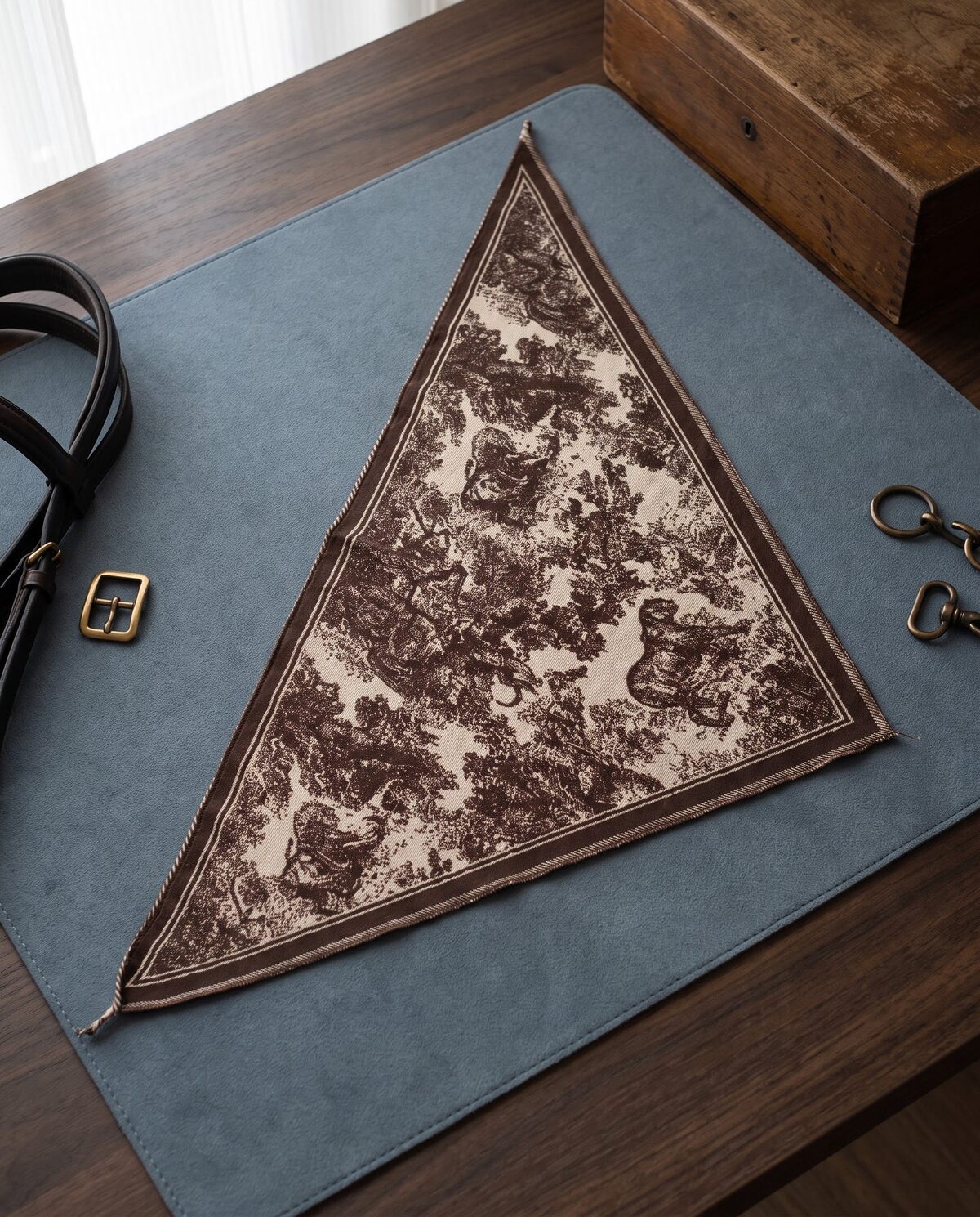 Scarf triangle brown - 3