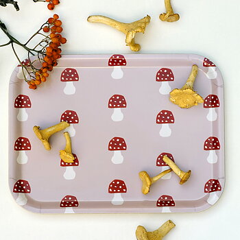 'Red Mushrooms'  Bricka - 27x20 cm - Beige