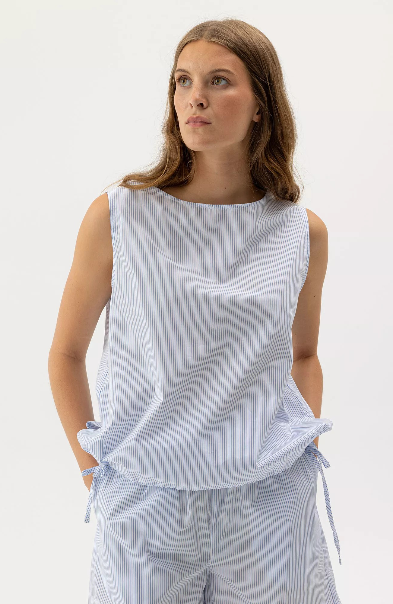 Marie Top - White / Light Blue - Holebrook