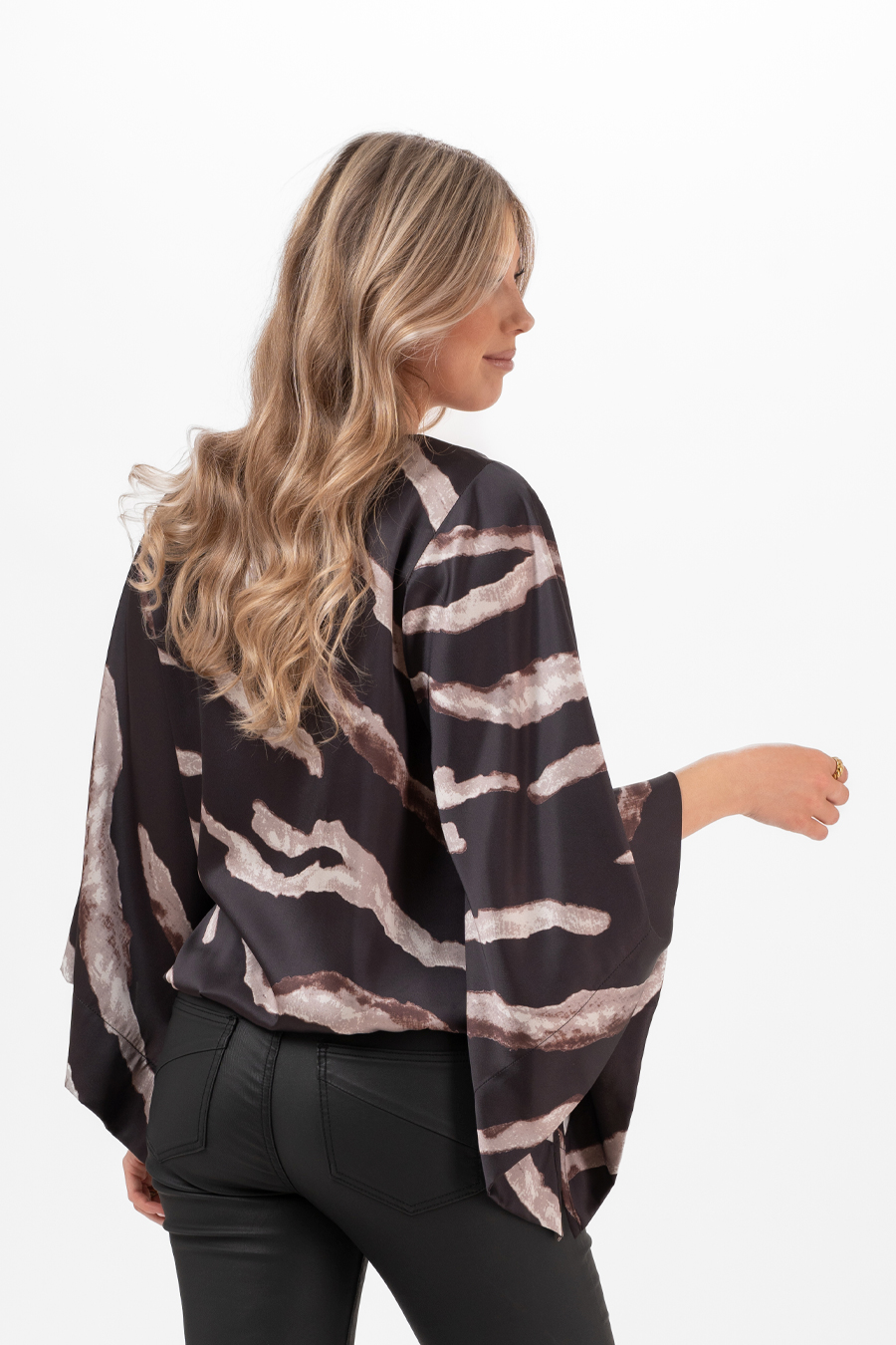 Capri Collection Hera Blouse Black/Sand/Coffee - 2