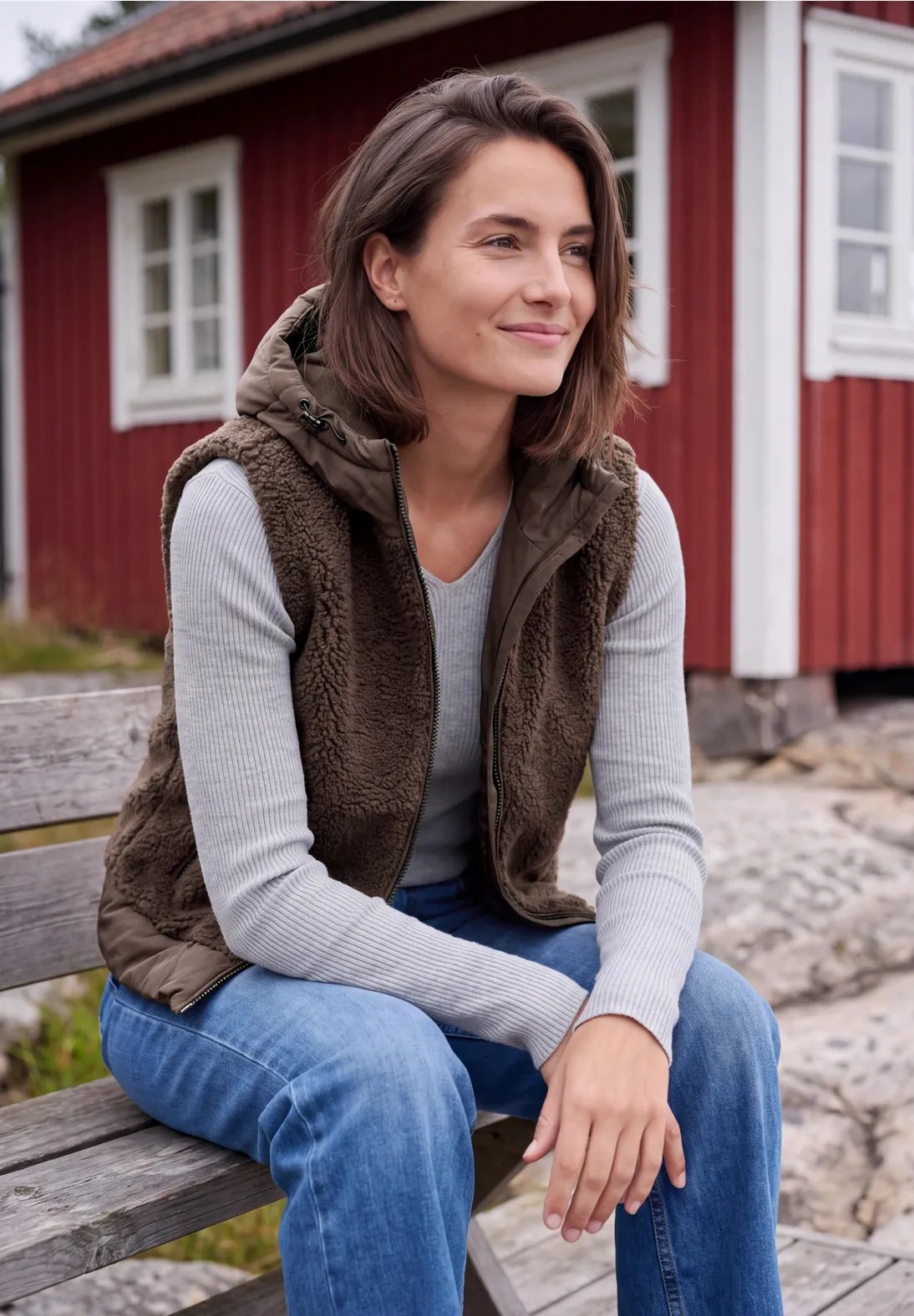 Reversible Teddy Vest - Chocolate Sauce Brown - Cecil