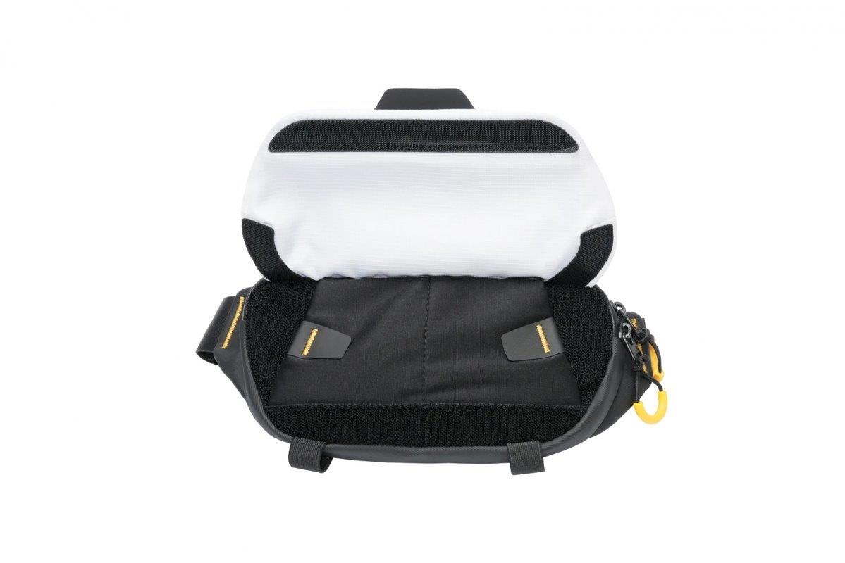 Insta360 Everyday Crossbody Bag (white) - 3