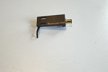 Ortofon LH9000 med uppgraderat kablage - Beg PU skal