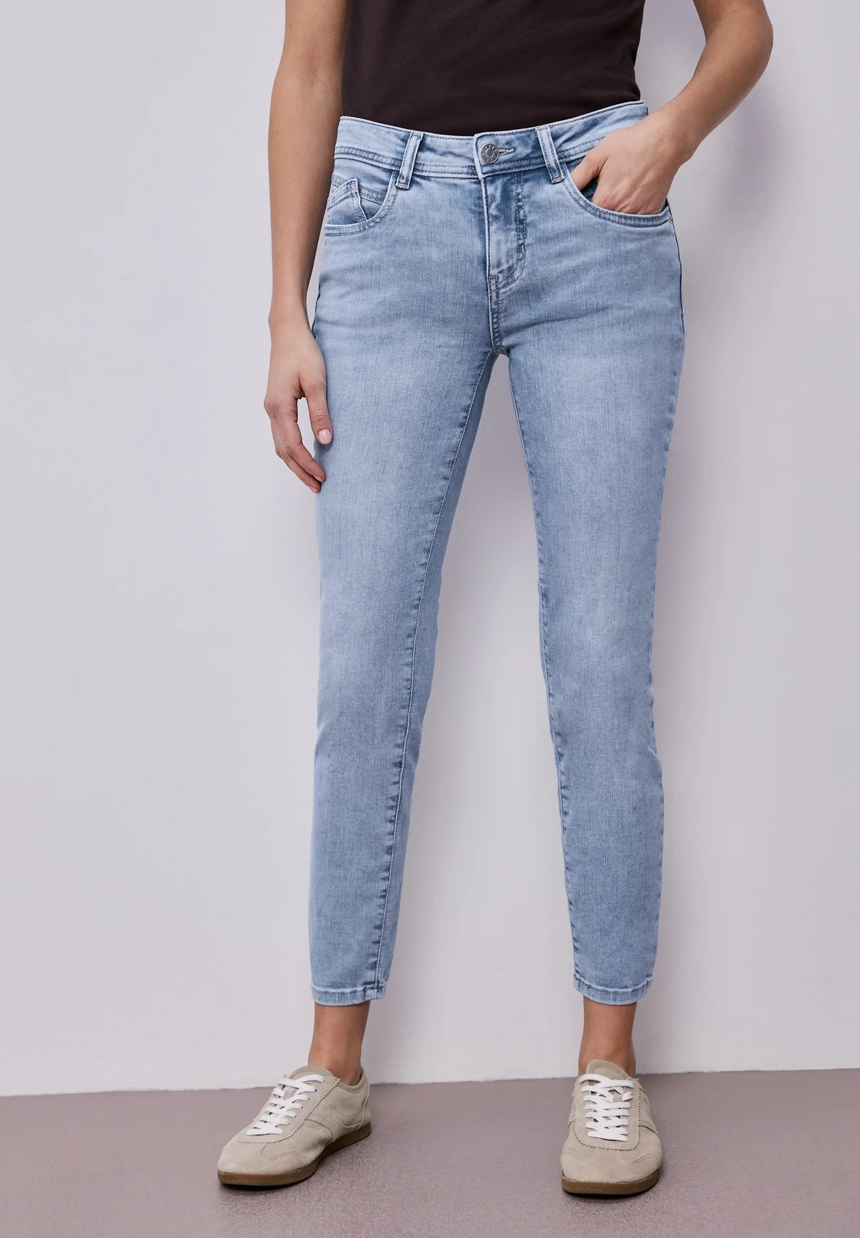 Mid Waist Slim Leg Jeans L28 - Street One