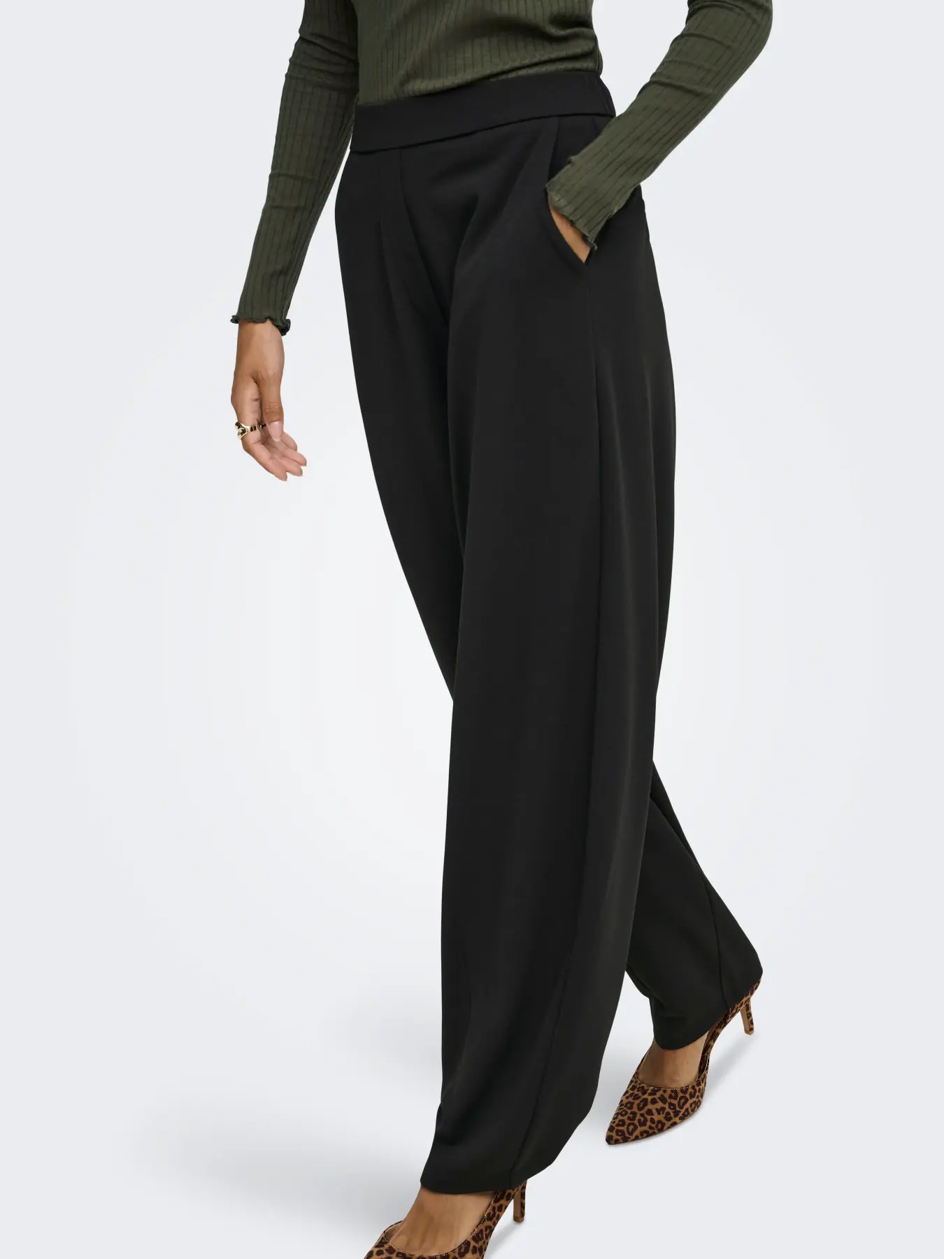Jacqueline de Yong - Geggo Barrelbyxa Svart - 5