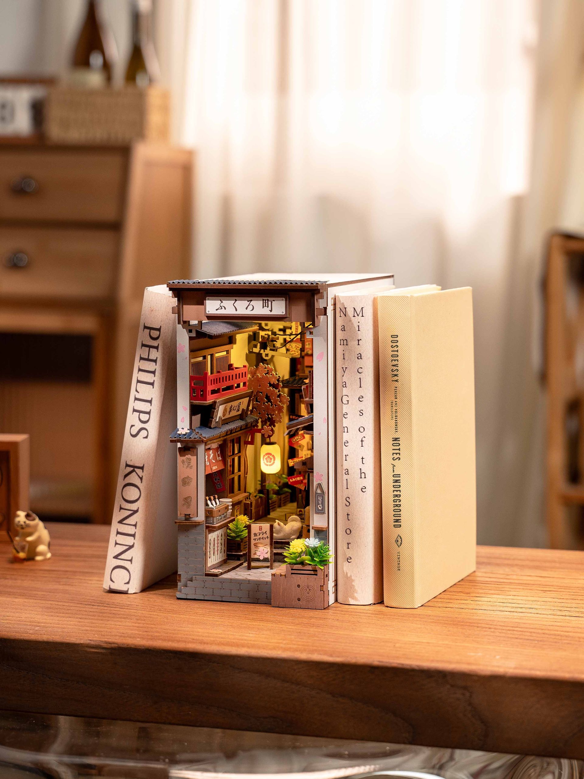  Book Nook DIY-  Rolife Sakura Wine Alley - 5