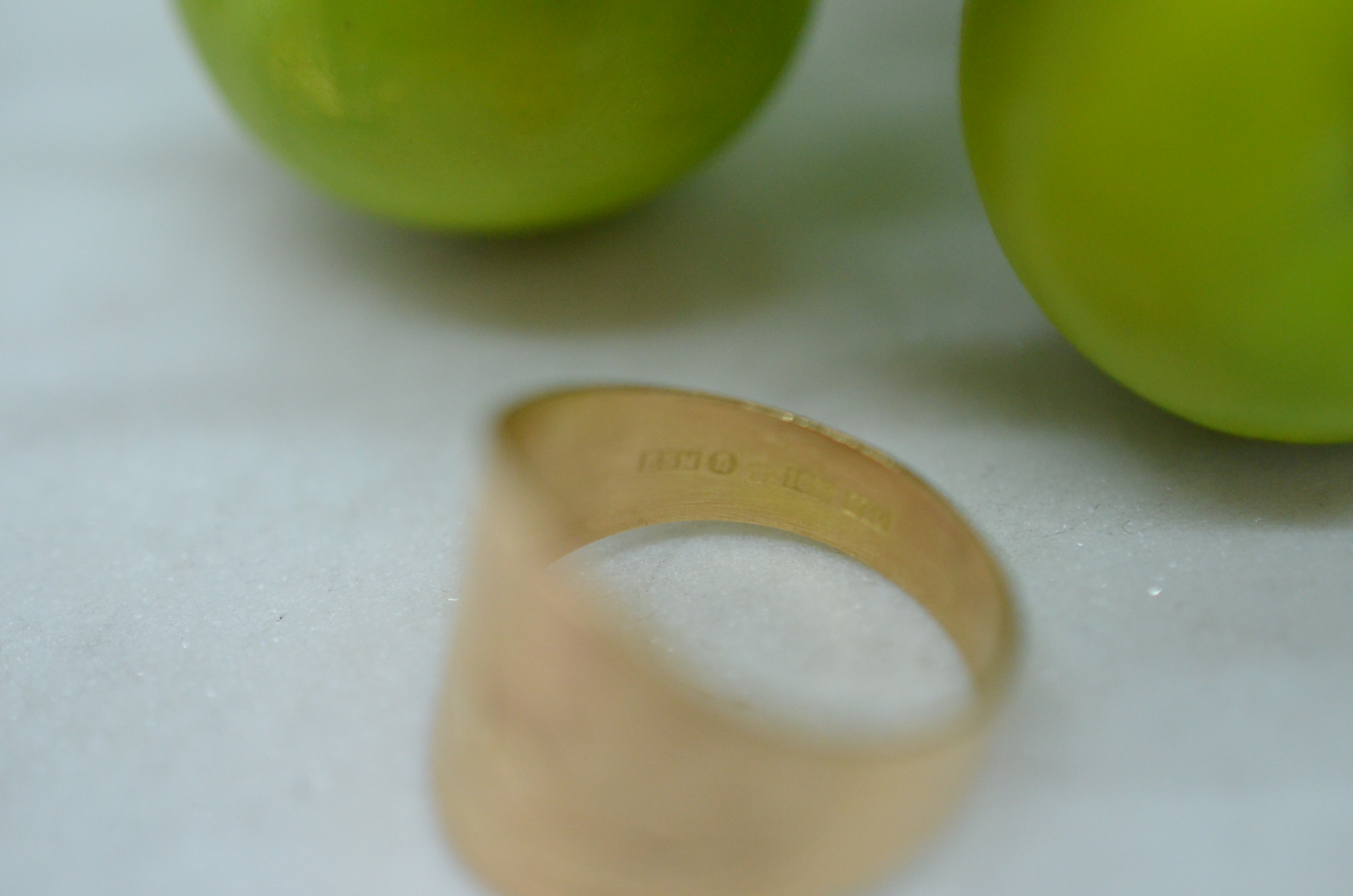 Vintage 18k patterned ring - 5