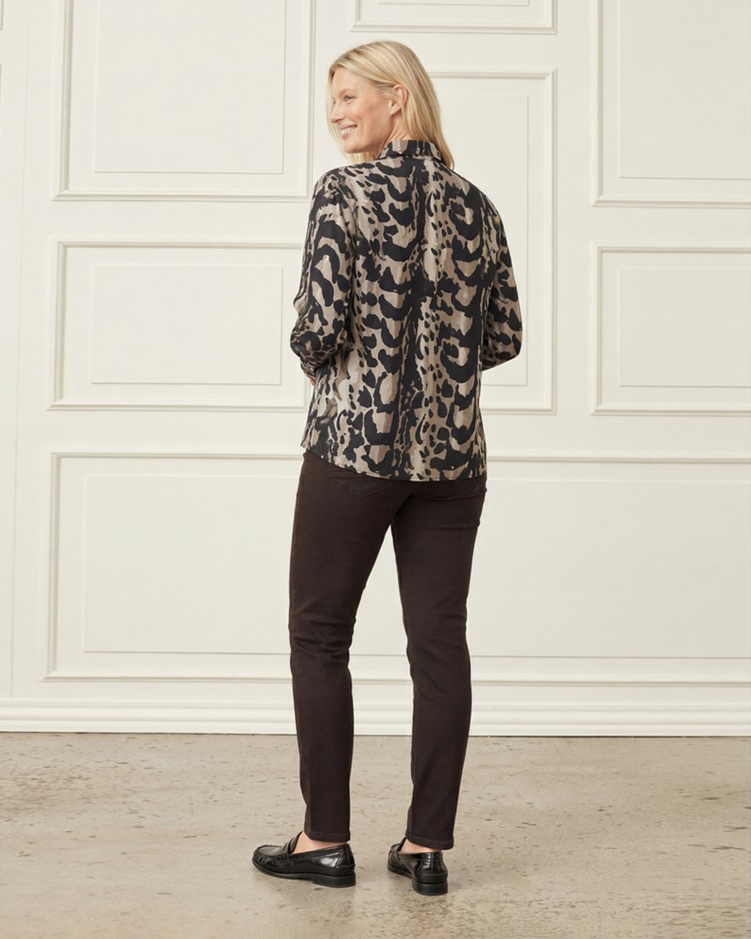 Blus Nini krage mönstrad beige/svart - 5