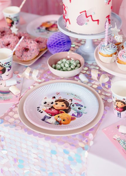 Gabby's Dollhouse papptallrik på kalasbord