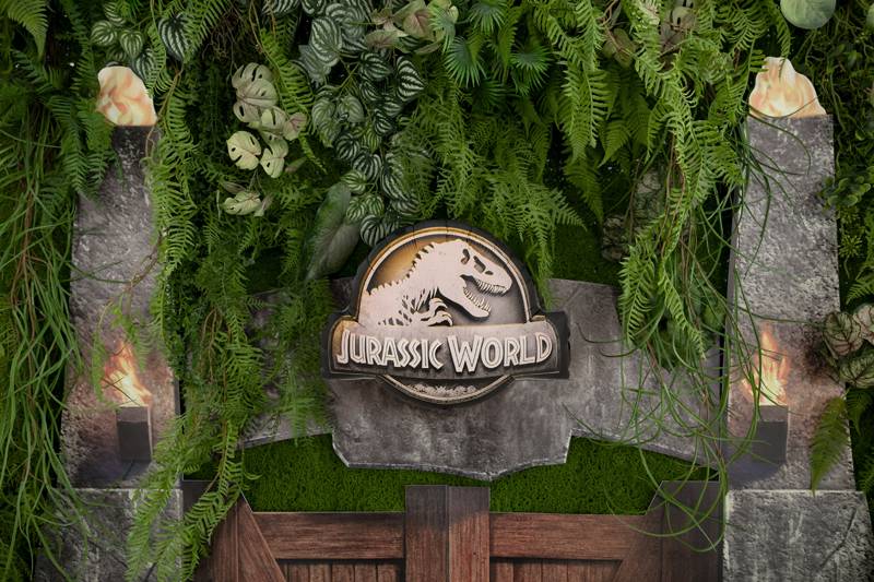 Jurassic World folieballong som dekoration till dinosauriekalas