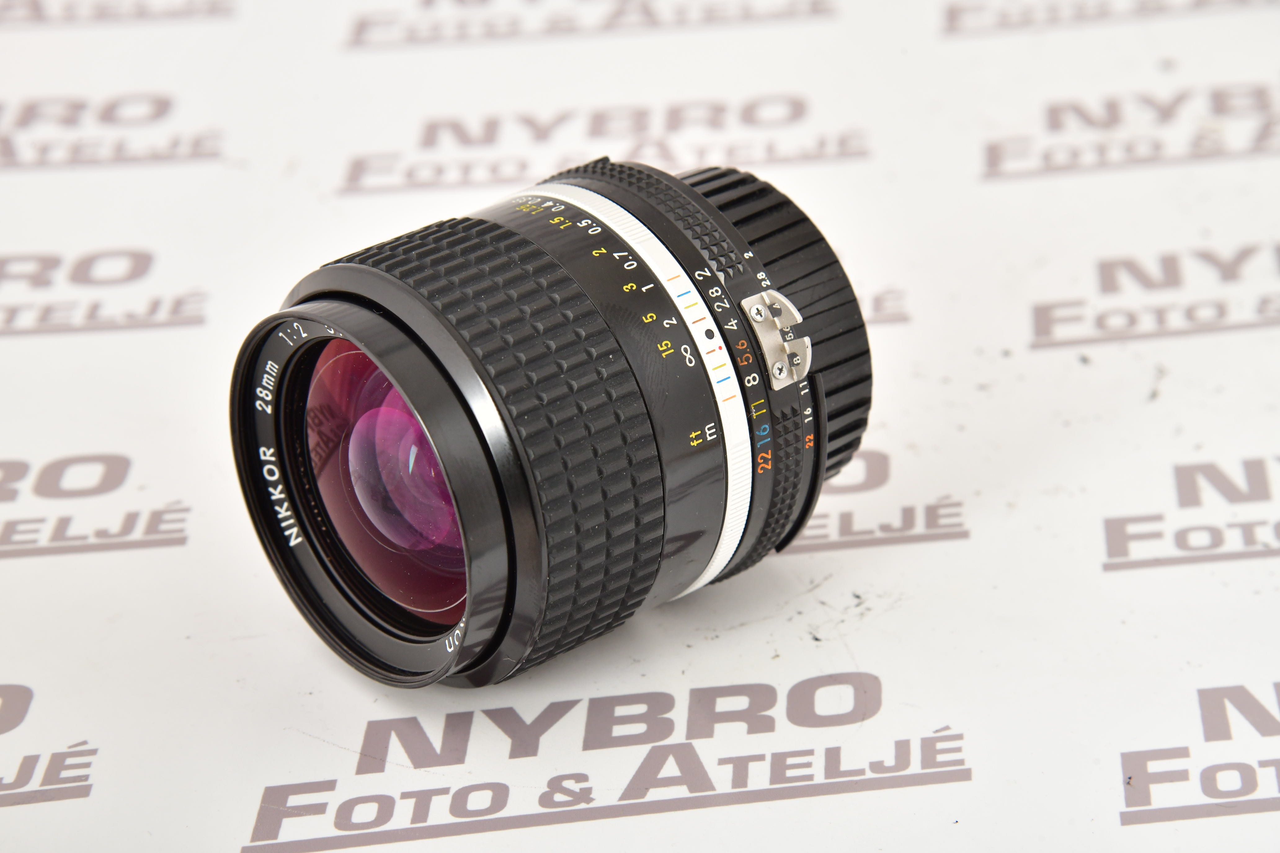 Nikon Nikkor 28 / 2,0 AIS