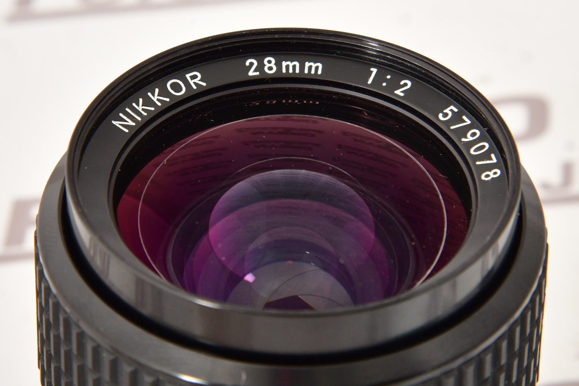 Nikon Nikkor 28 / 2,0 AIS - 3