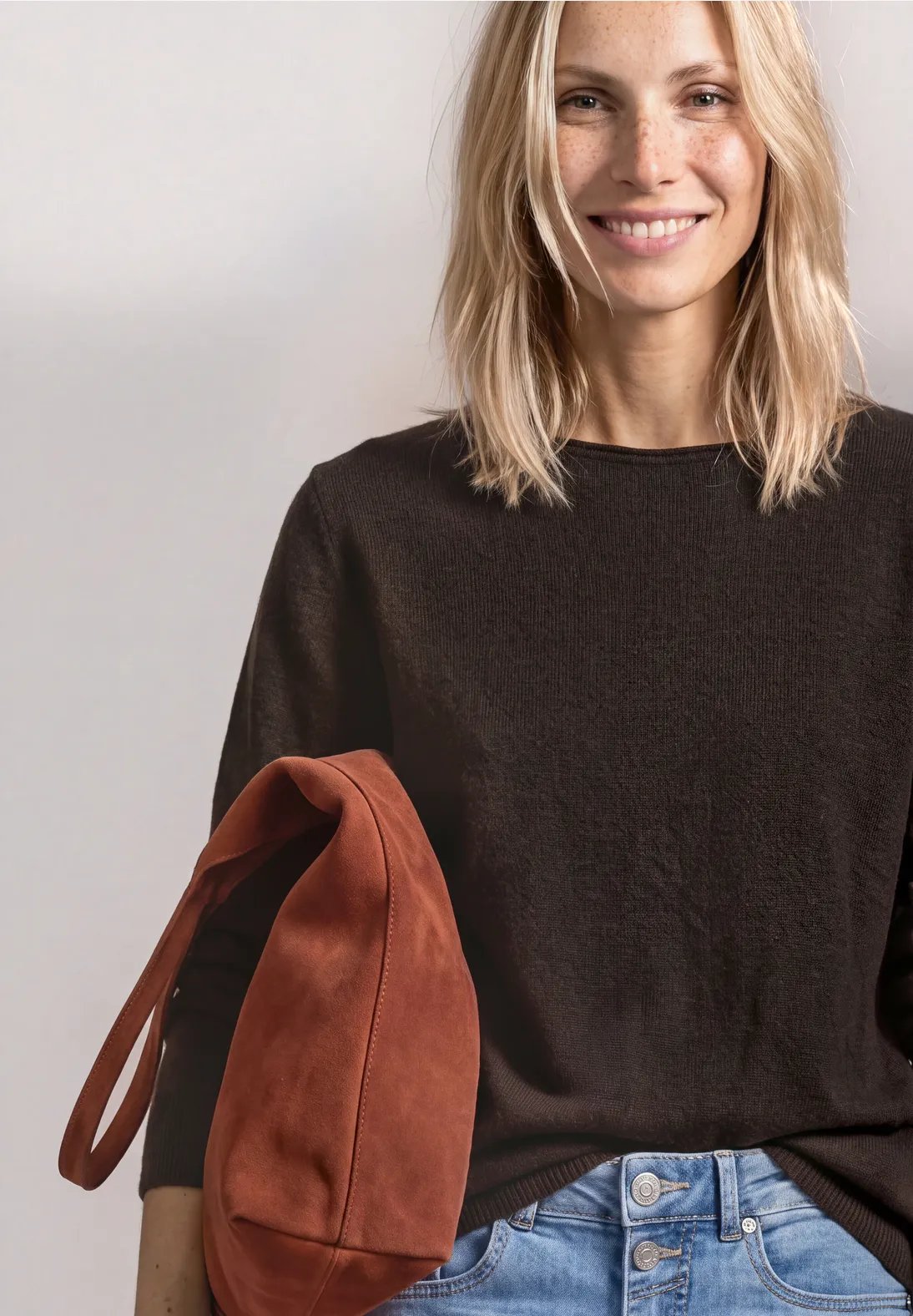 LTD QR Rolled Edge U-Boat Sweater - Black Coffee - Street One