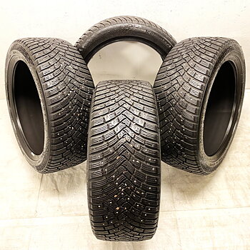 18" BEGAGNADE VINTERDÄCK DUBB | 4 st 235/45 R18 98T XL Continental Ice Contact 3 | V19-2024 | 7.5mm | 7.5mm | 7.5mm | 7.5mm | C-3