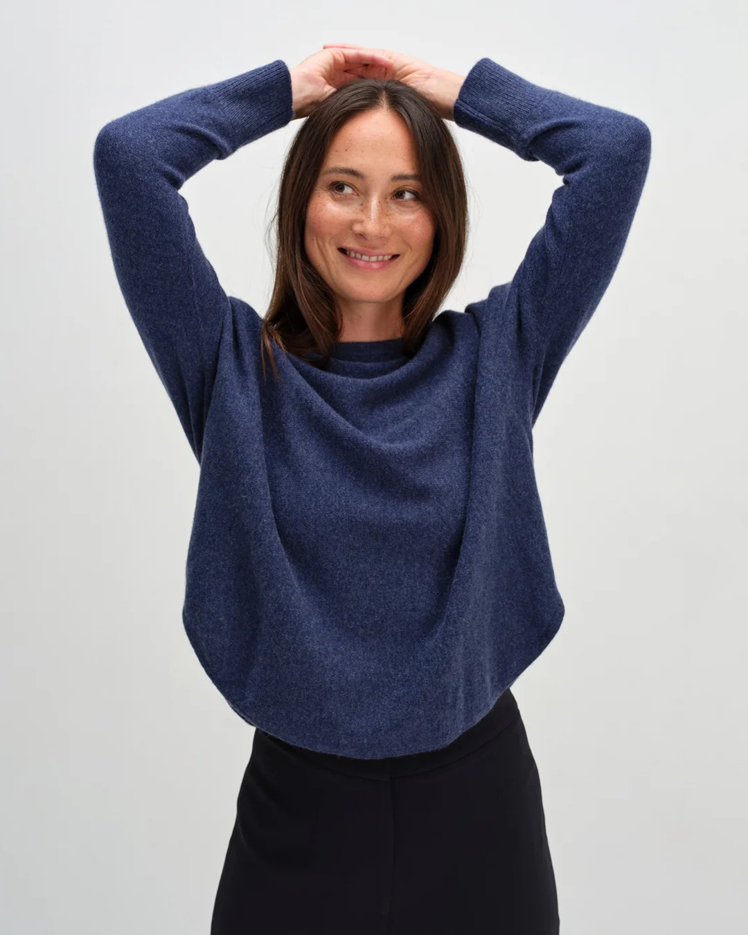 Kashmirjumper curved denimblå