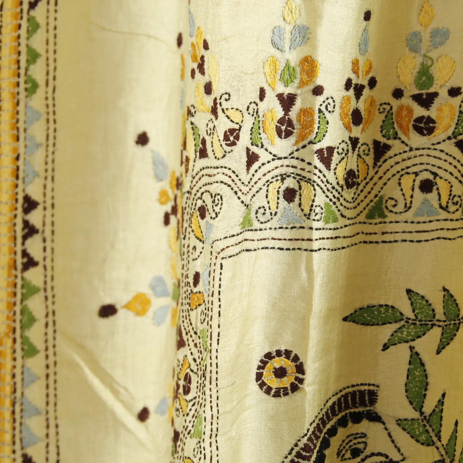 Handbroderad Indisk SidenSari Naturvit - 5