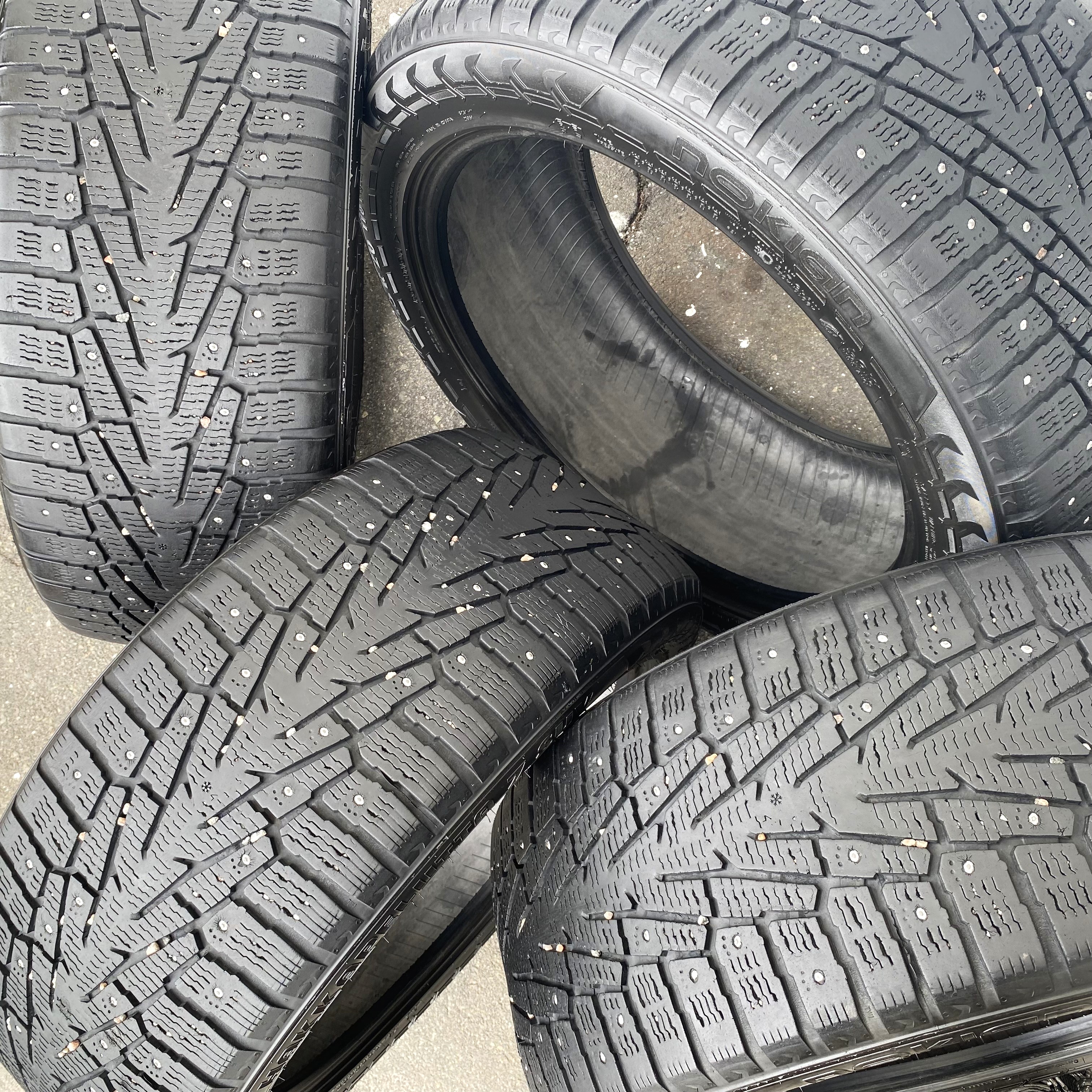 20" BEGAGNADE VINTERDÄCK DUBB | 4 st 275/45 R20 110T XL Nokian Hakkapeliitta 7 SUV | V38-2012 | 6mm | 6mm | 6mm | 6mm | CO-4 - 2