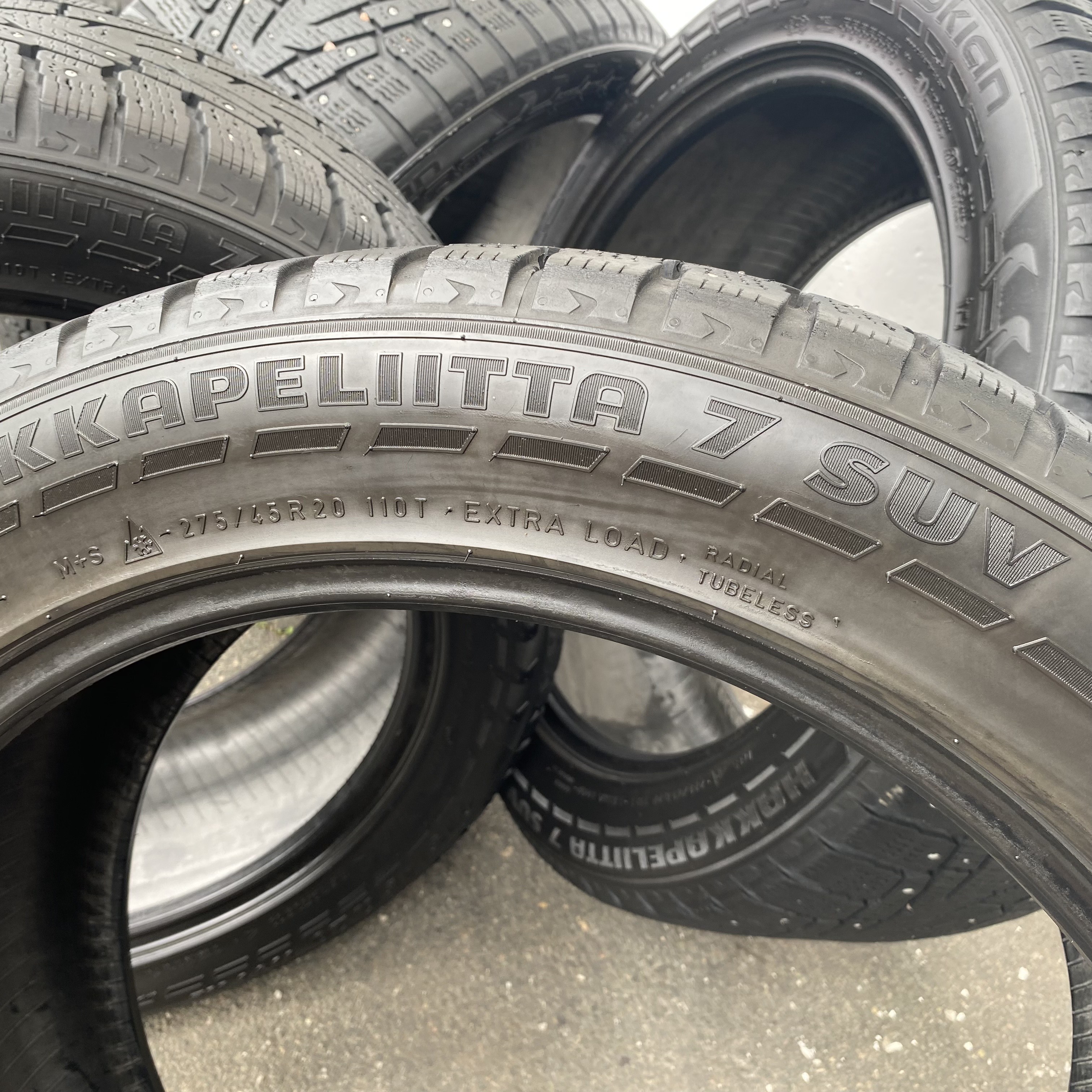 20" BEGAGNADE VINTERDÄCK DUBB | 4 st 275/45 R20 110T XL Nokian Hakkapeliitta 7 SUV | V38-2012 | 6mm | 6mm | 6mm | 6mm | CO-4 - 6