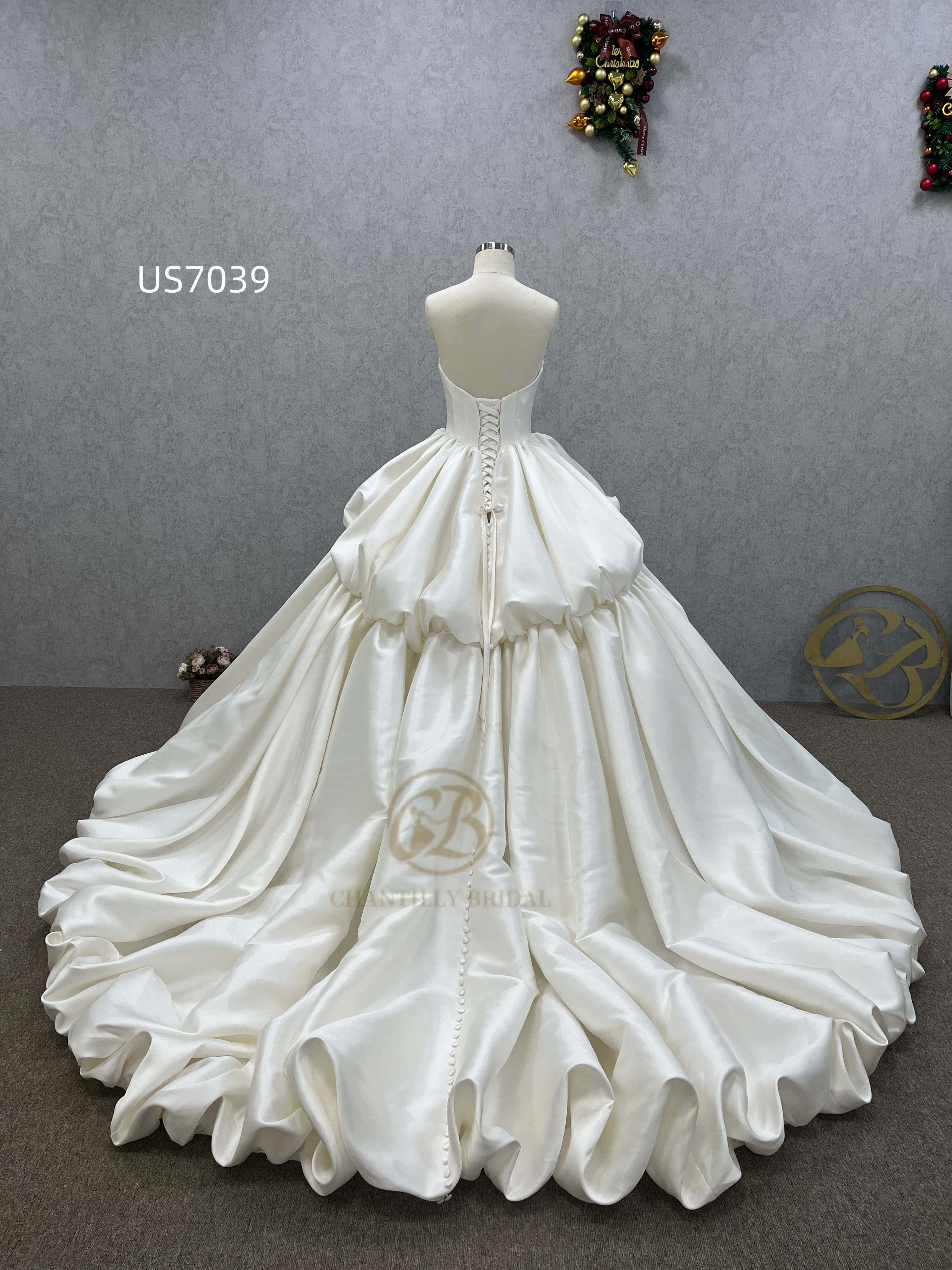 Chantilly Bridal  US7039 - 2