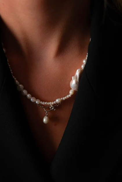 Droplet Pearl Pendant Necklace | Silver