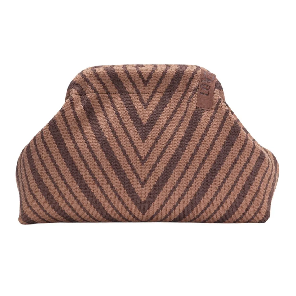 Clutch brown