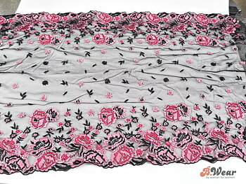 Black mesh lace with pink flowers - 36 cm