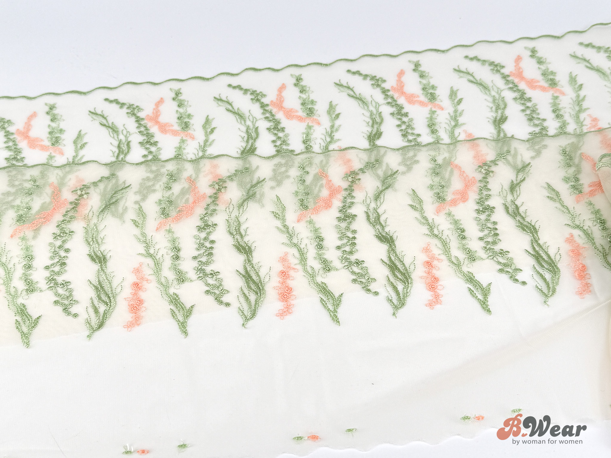 Ivory stum spets med broderade blommor - 21 cm 