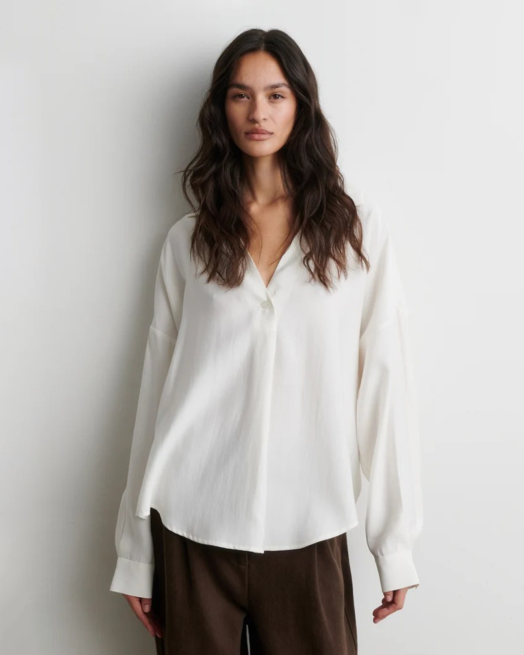 Blus Timeline v-ringad krage offwhite - 4