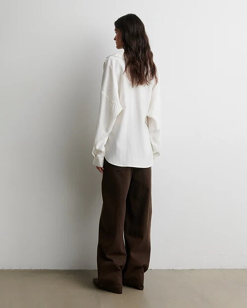 Blus Timeline v-ringad krage offwhite - 2