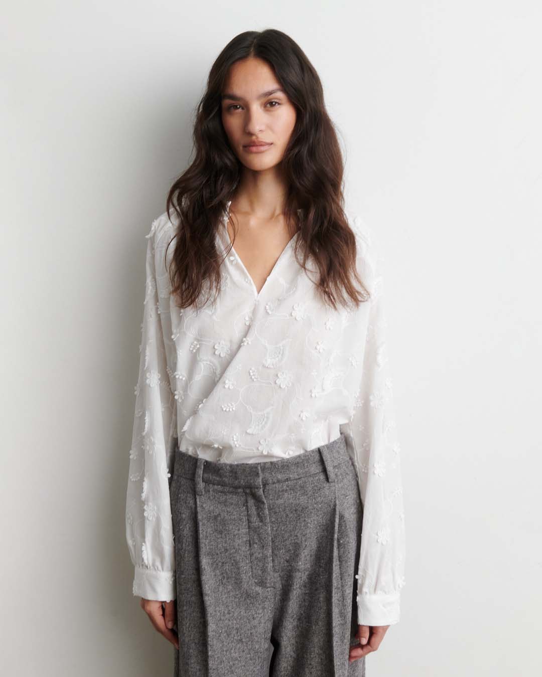 Blus Rosali broderade blommor offwhite - 5