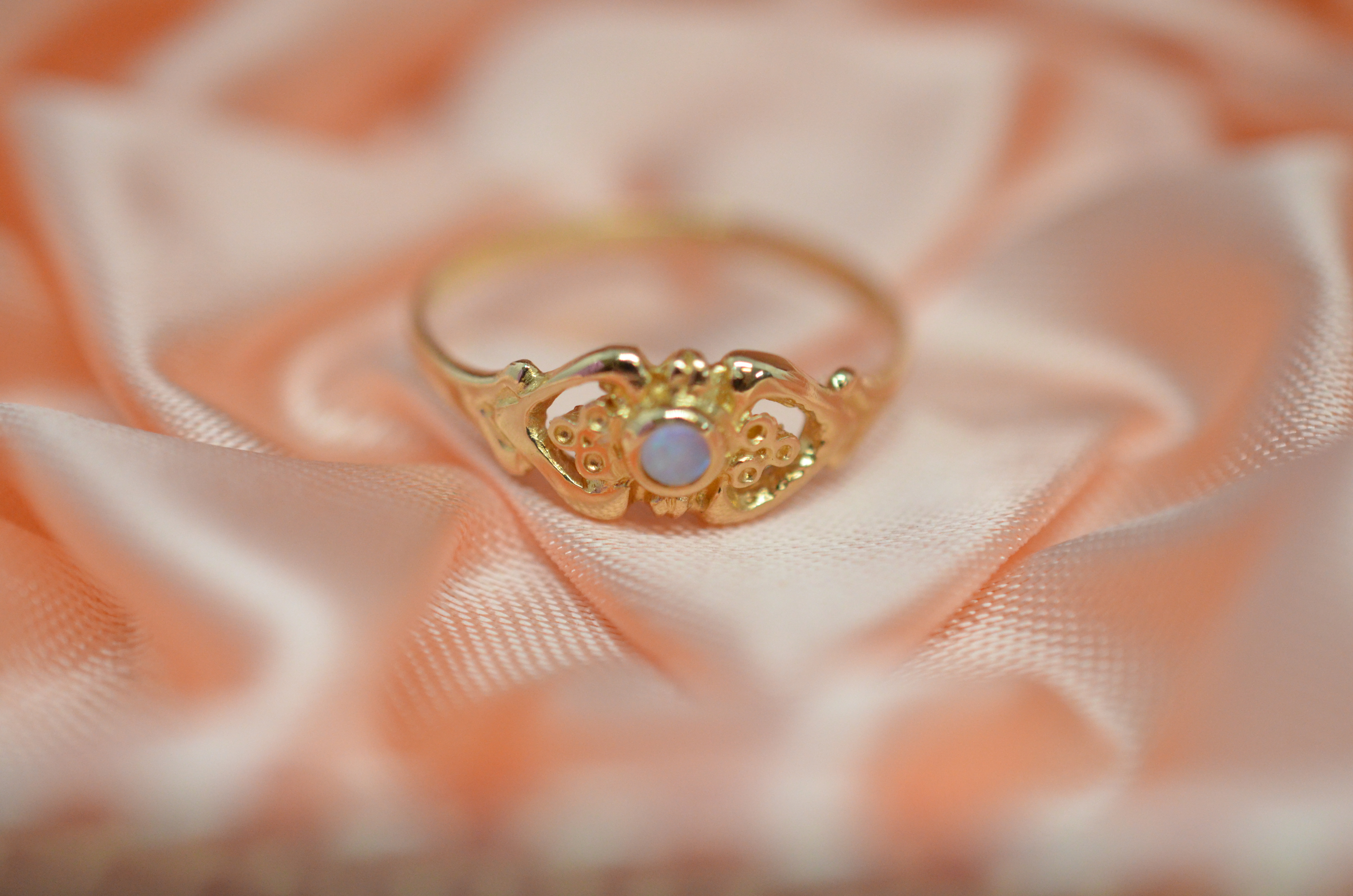 Second Hand 18k ring med opal