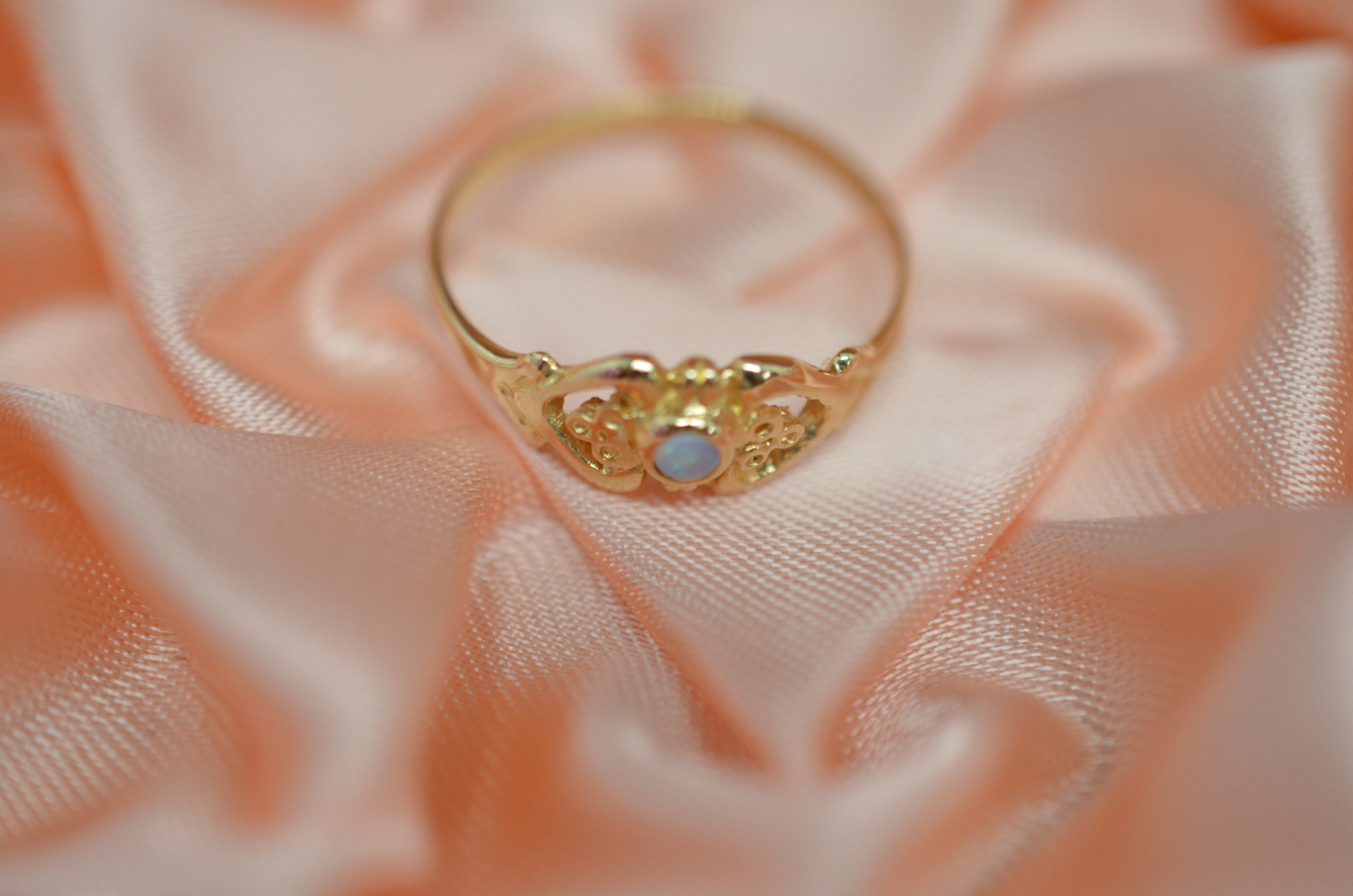 Second Hand 18k ring med opal - 2