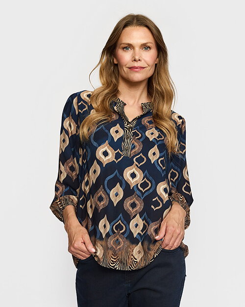 Blus Eline rundringad blå/beige mönstrad