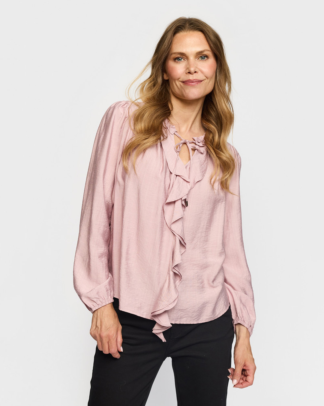 Blus Kia volang fram & knut rosa