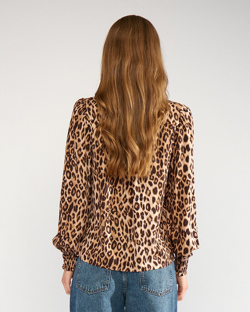Blus Lorena v-ringad leopardmönstrad beige/brun