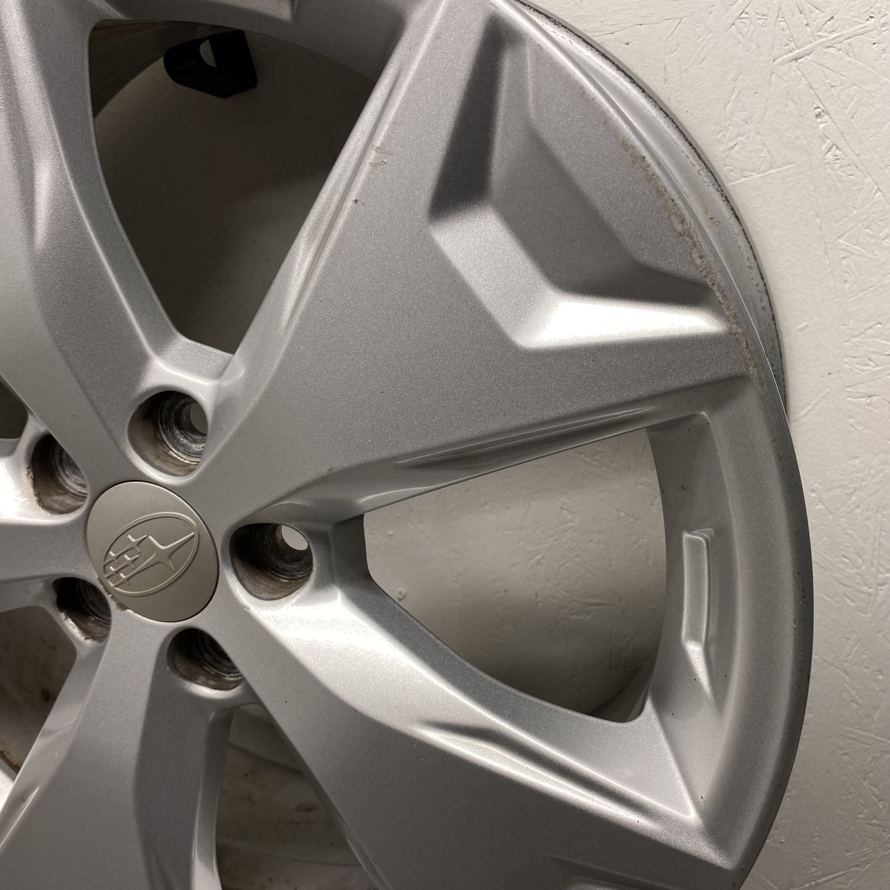 BEGAGNAT | 4 st | 17" ALUFÄLGAR SUBARU FORESTER TPMS S01701 | 5x100 7x17 ET48 56.1 - 9