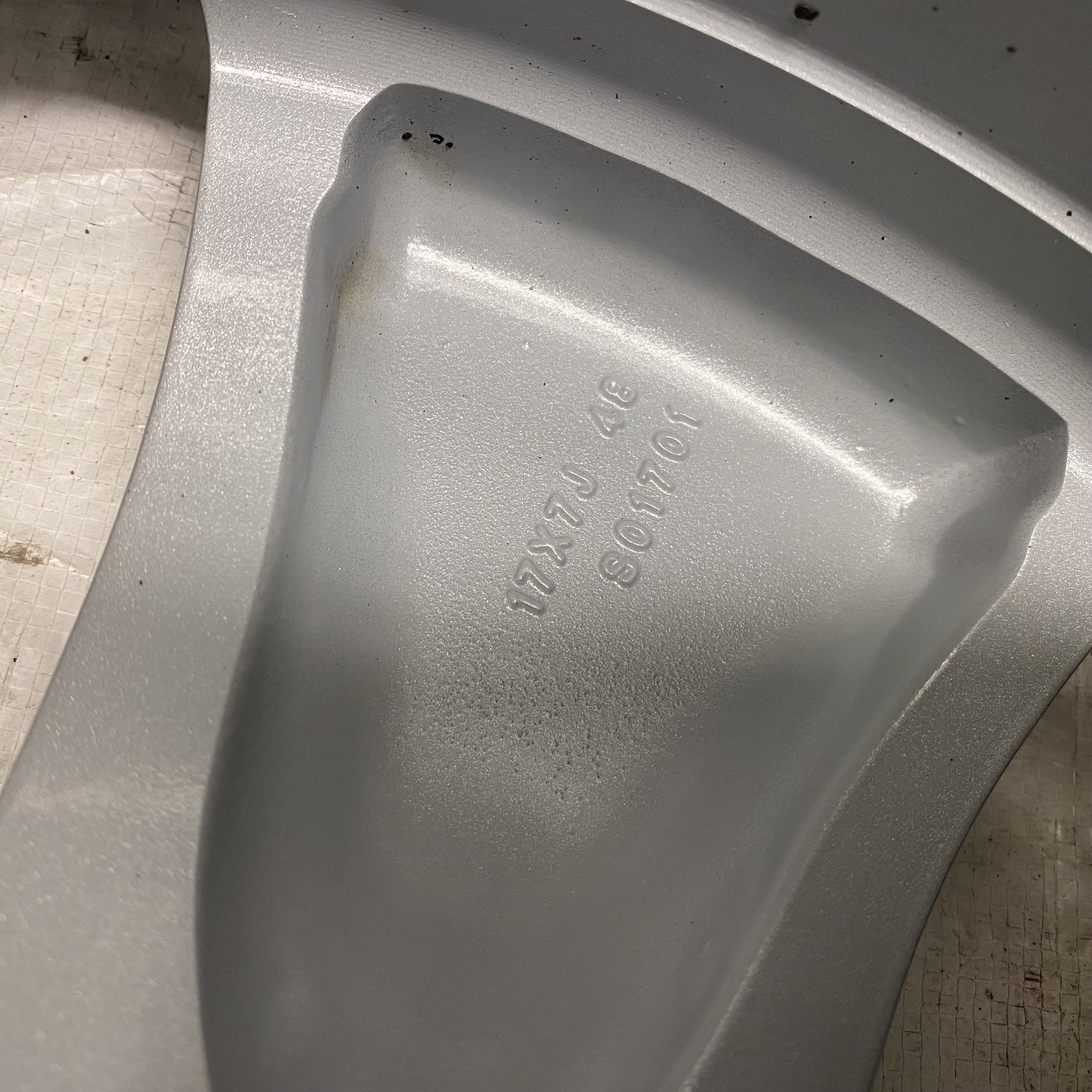 BEGAGNAT | 4 st | 17" ALUFÄLGAR SUBARU FORESTER TPMS S01701 | 5x100 7x17 ET48 56.1 - 18