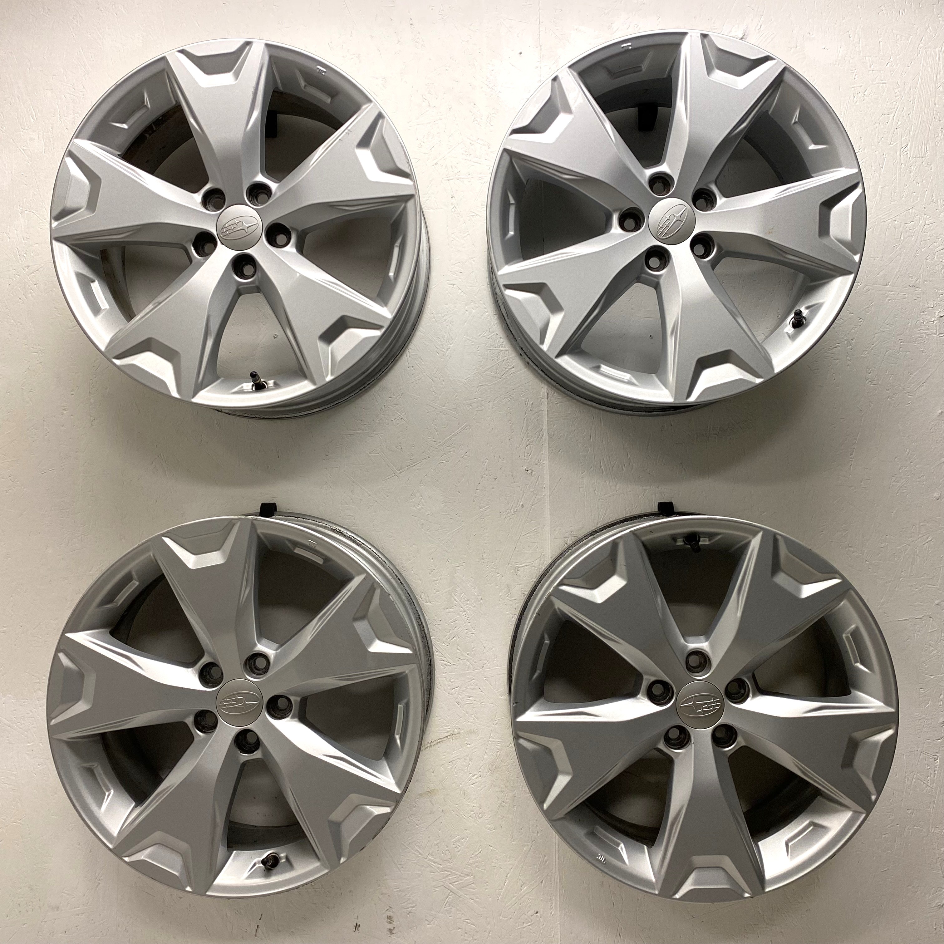 BEGAGNAT | 4 st | 17" ALUFÄLGAR SUBARU FORESTER TPMS S01701 | 5x100 7x17 ET48 56.1