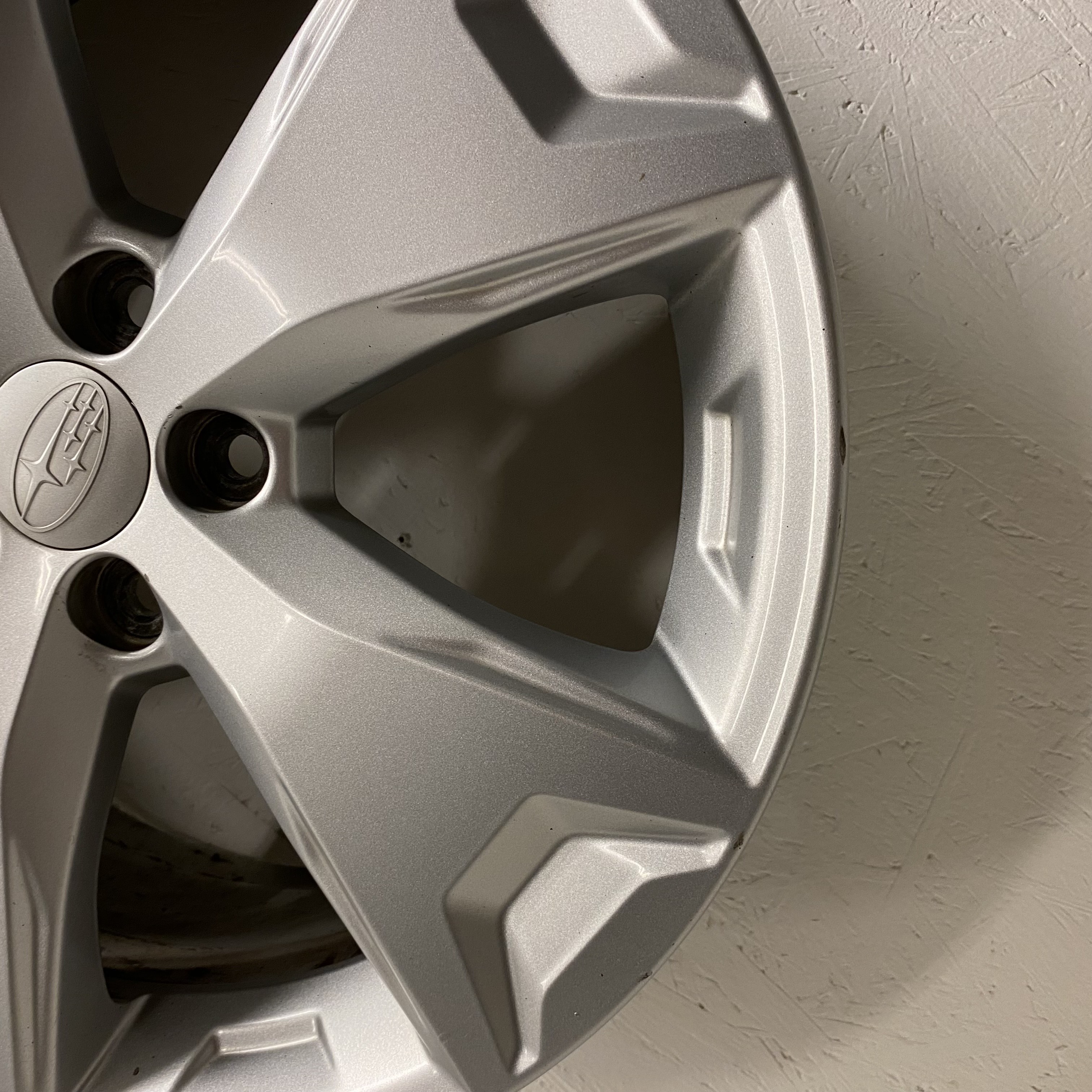 BEGAGNAT | 4 st | 17" ALUFÄLGAR SUBARU FORESTER TPMS S01701 | 5x100 7x17 ET48 56.1 - 7