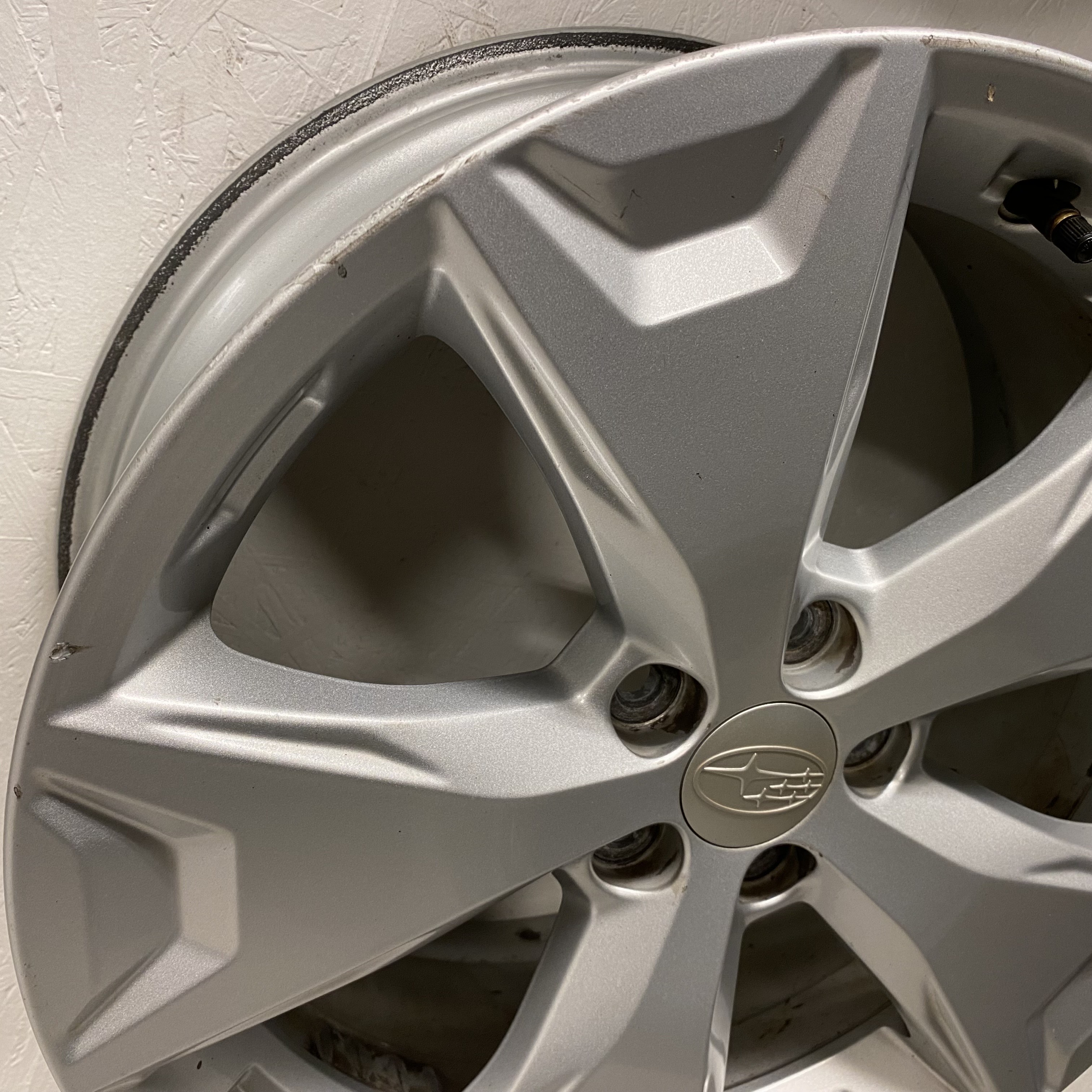 BEGAGNAT | 4 st | 17" ALUFÄLGAR SUBARU FORESTER TPMS S01701 | 5x100 7x17 ET48 56.1 - 6