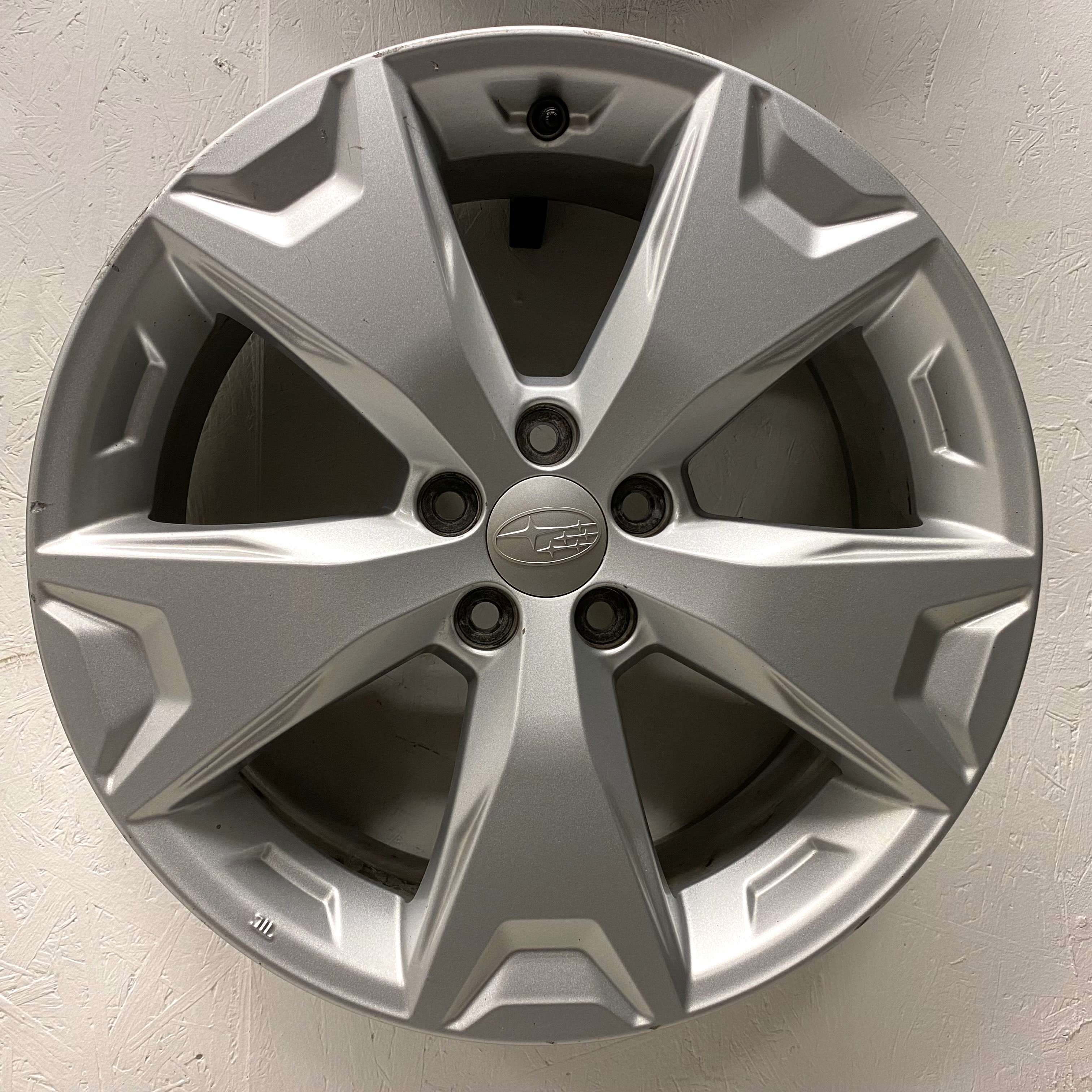 BEGAGNAT | 4 st | 17" ALUFÄLGAR SUBARU FORESTER TPMS S01701 | 5x100 7x17 ET48 56.1 - 5