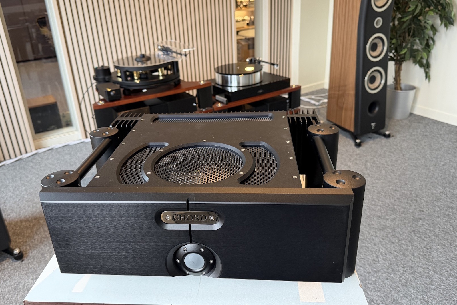 Chord Electronics -  Ultima 6 - Slutsteg 2X180w