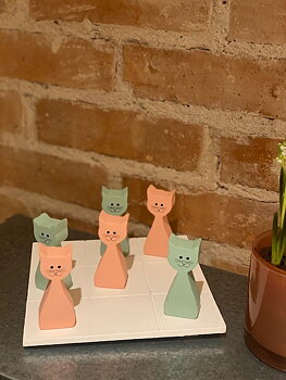 Presentförpackning Tre i rad Färgglad Katt – Different Design