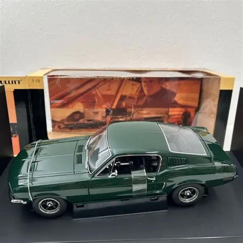 1/18 AUTOART - FORD  MUSTANG GT390 - BULLITT - STEVE McQUEEN - 1968
