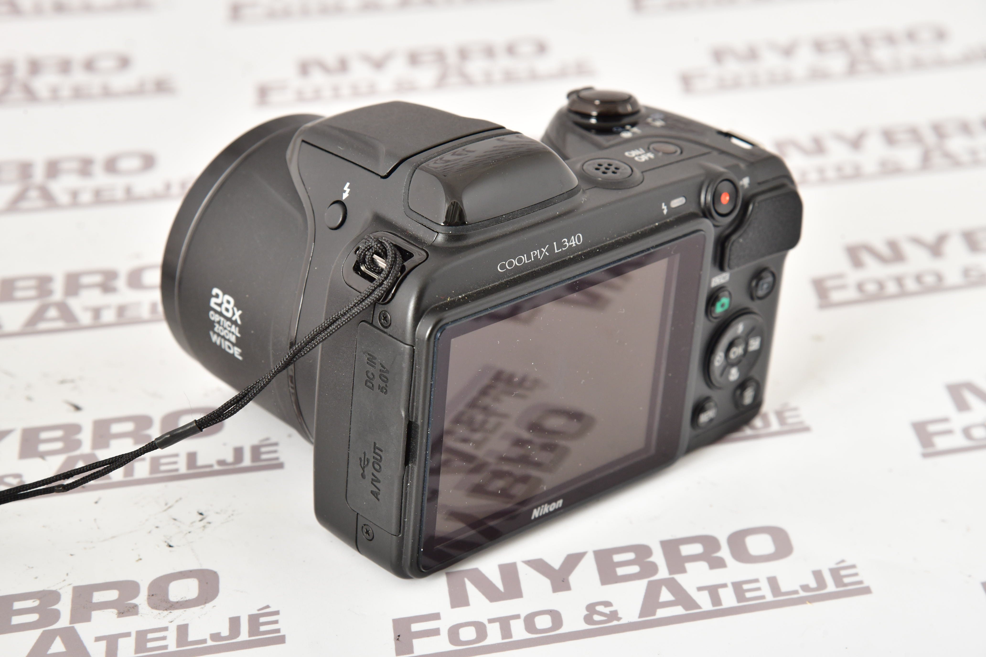 Nikon L340 - 2
