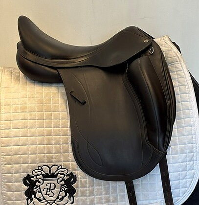 Dressyrsadel Equipe Olympia 17"