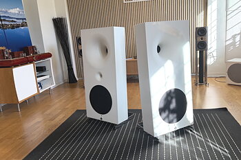 Avantgarde Acoustic Zero XD TA -  Hornhögtalare med aktiv bas - Beg