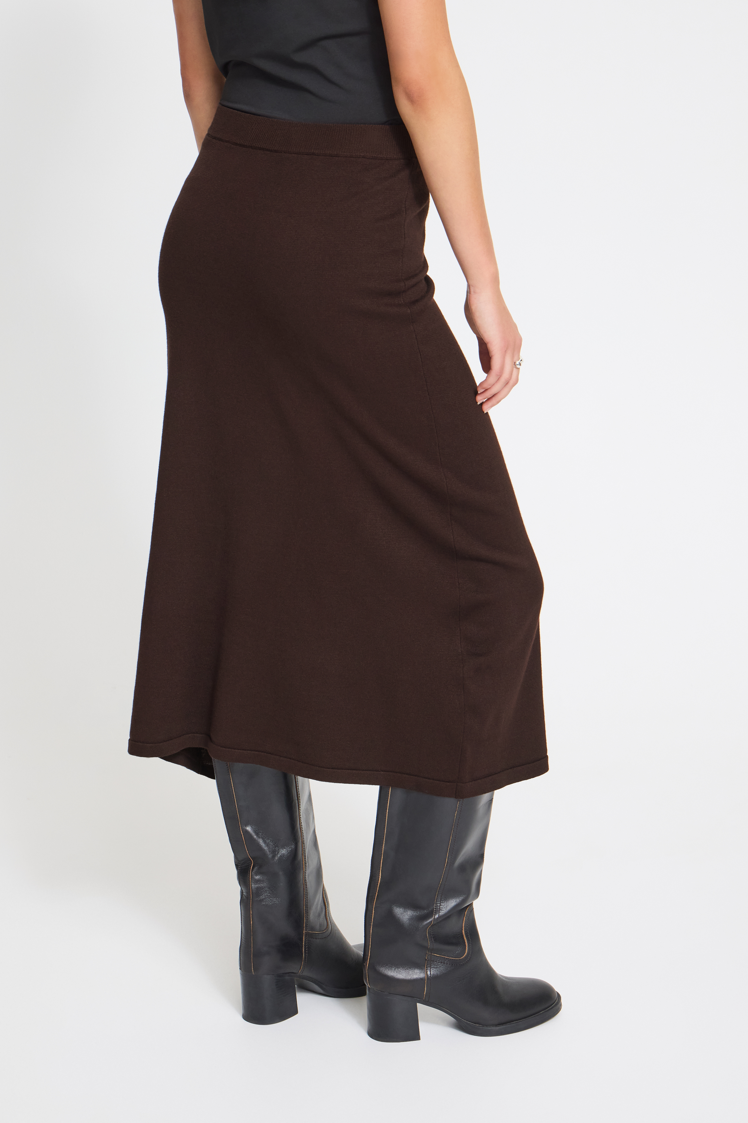 IHLULS LONG SK Chocolate Torte - 8