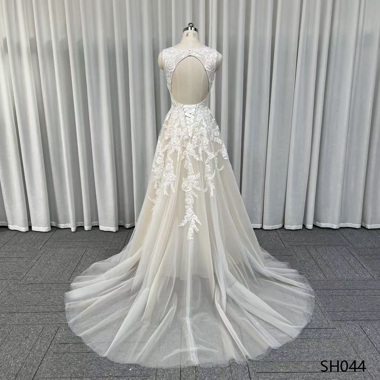 Dnnovia bridal SH044 - 13